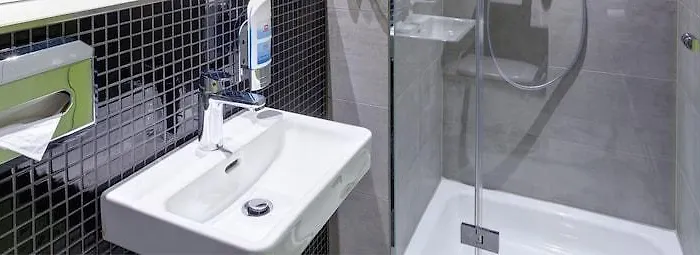 Meininger Lambrate Ostello *