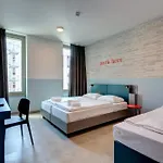 Albergue Meininger Lambrate Milão