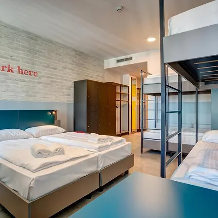 Meininger Lambrate Hostel Mailand